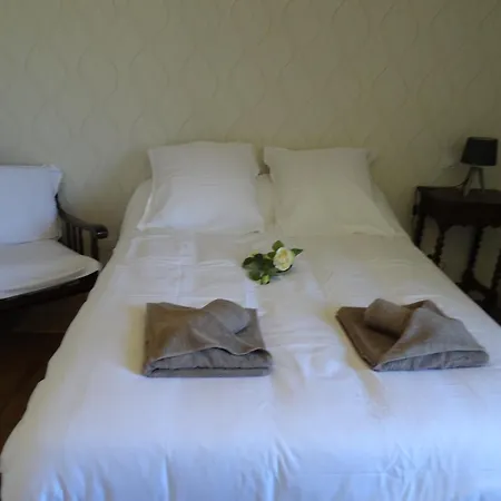 Domaine Avec Piscine A Dans Le Lot 4 Etoiles 2 *