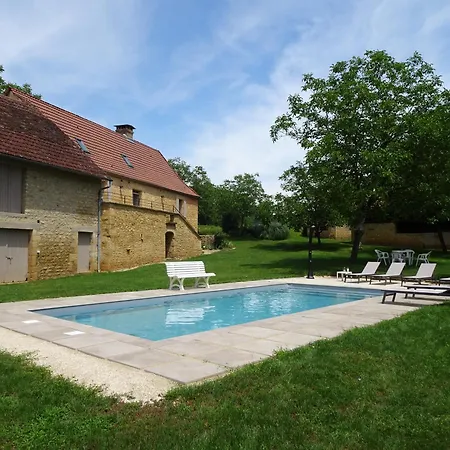 Domaine Avec Piscine A Dans Le Lot 4 Etoiles 2 * Milhac