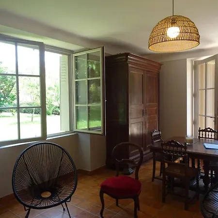 Сasa de vacaciones Domaine Avec Piscine A Dans Le Lot 4 Etoiles 2 *
