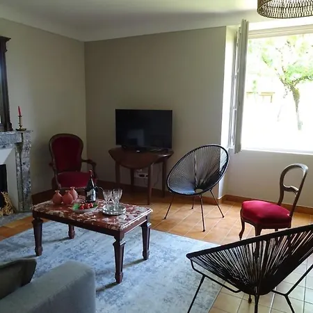 Casa vacanze Domaine Avec Piscine à Dans Le Lot 4 étoiles 2 Milhac