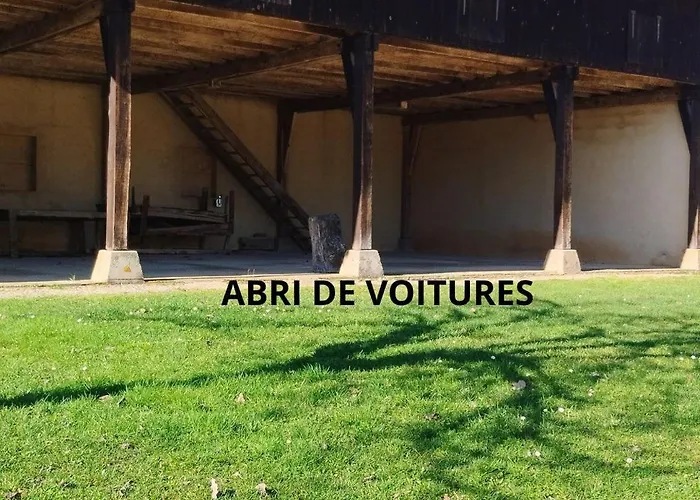 Domaine Avec Piscine A Dans Le Lot 4 Etoiles 2 * Milhac